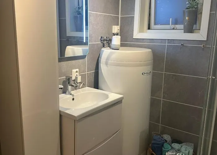 Charming 2 Bedroom In Heart Of Bod *